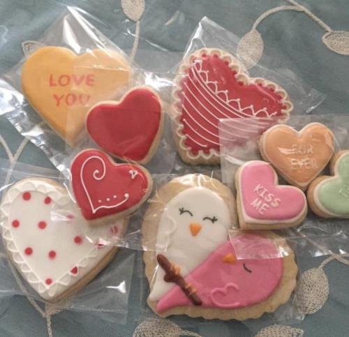 Large and small heart cookies